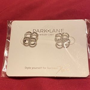 Park Lane Clover Earrings - silver